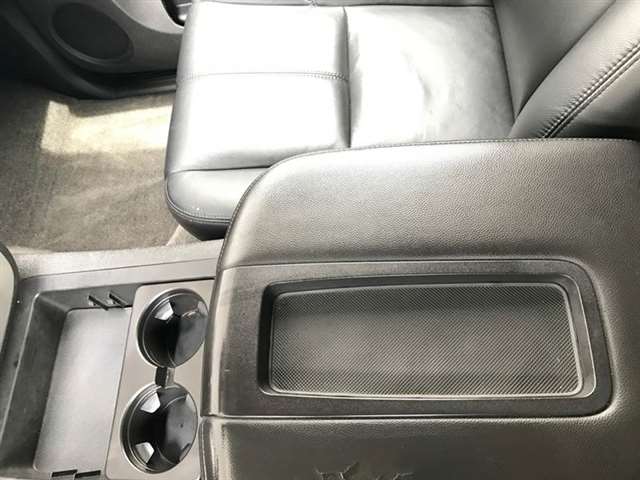 2011 GMC Yukon XL 4x4 SLT 1500 4dr SUV